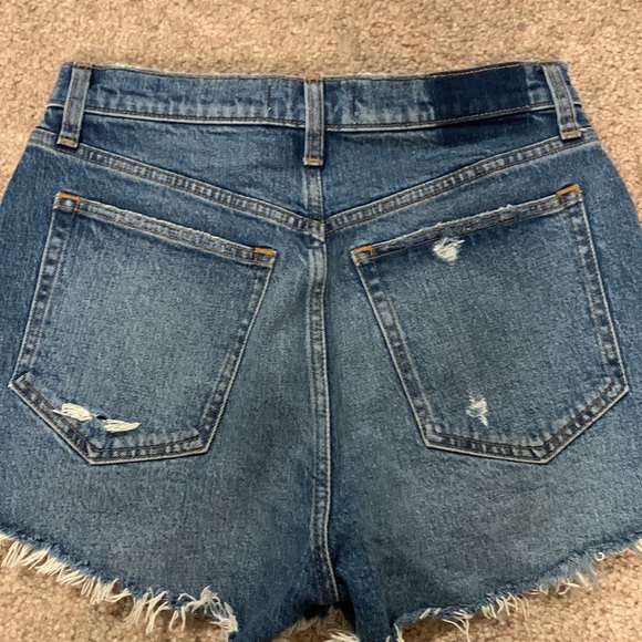 Abercrombie high rise mom short - Picture 2 of 3